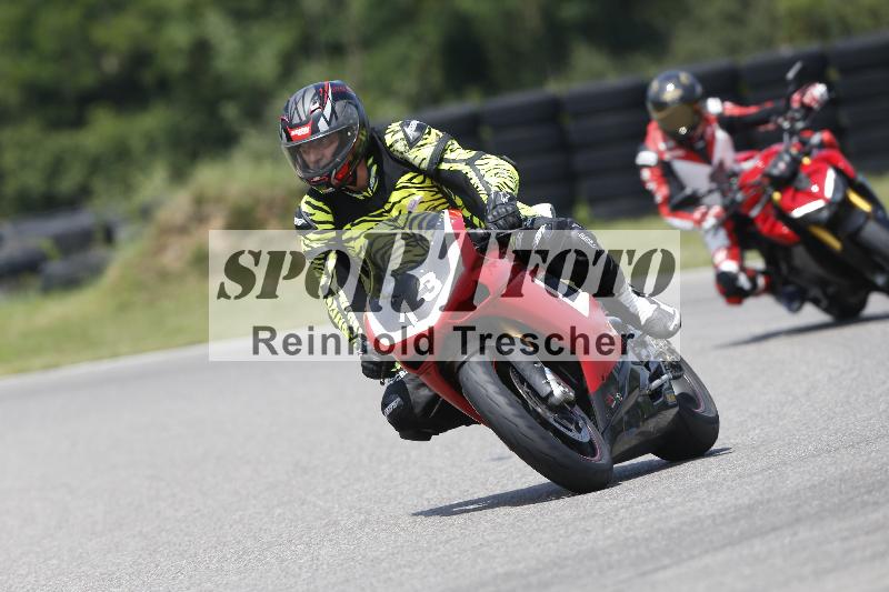 /27 12.06.2025 Ducati Schweiz Trackday Warmup  ADR/blau-bleu/13